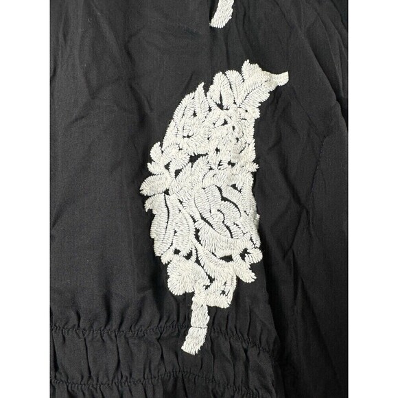 Rancho Estancia Womens Shirt L Black Embroidered Feathers Blouse Top Tunic - Picture 8 of 10